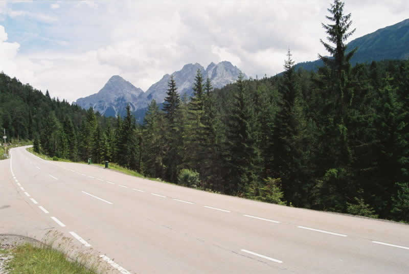 Bergstraße Fernpass im Norden Tirols