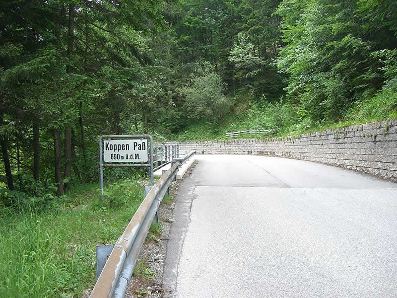 Bergstra&szlig;e Koppenpass bei Obertraun im Salzkammergut