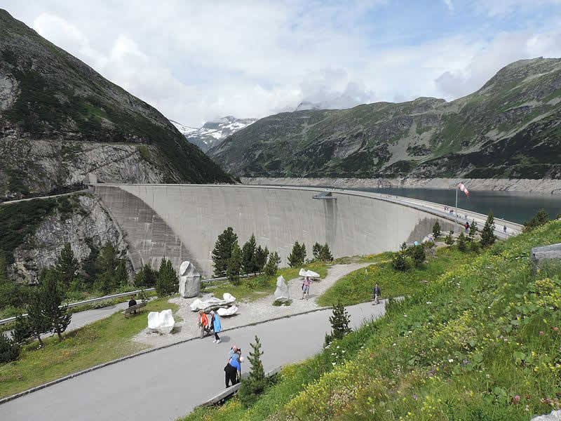 Bergstraße Maltatal Hochalmastraße mit Kölnbreintalsperre