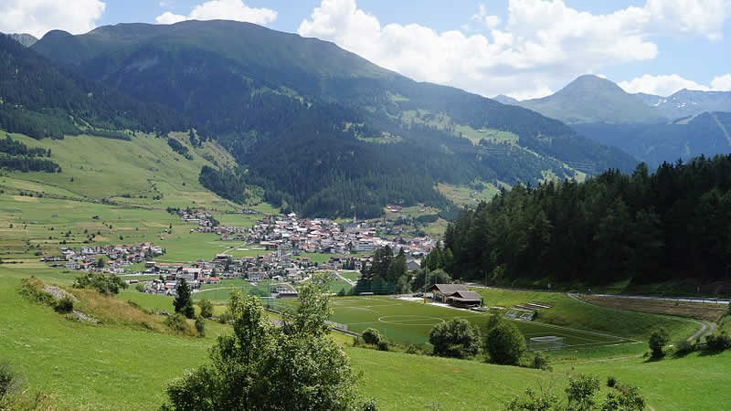 Bergstraße Norberthöhe bei Nauders in Tirol