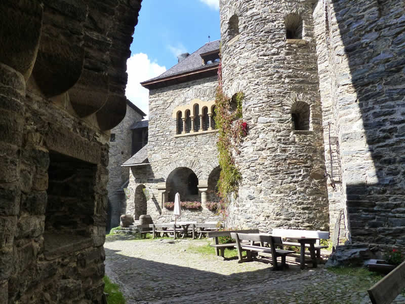 Burg Finstergr&uuml;n im Lungau Salzburg