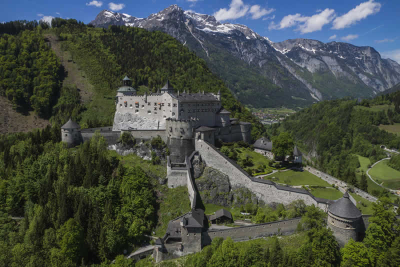 Burg Hohenwerfen über Werfen in Salzburg