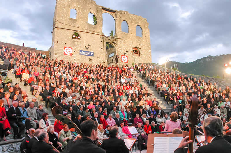 Burgarena Finkenstein beim Faaker See in K&auml;rnten