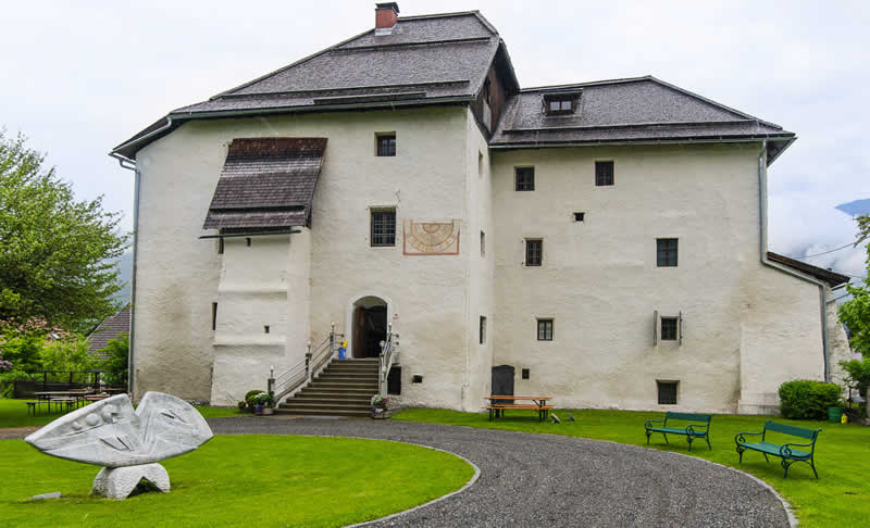 Schloss Möderndorf in Kärnten