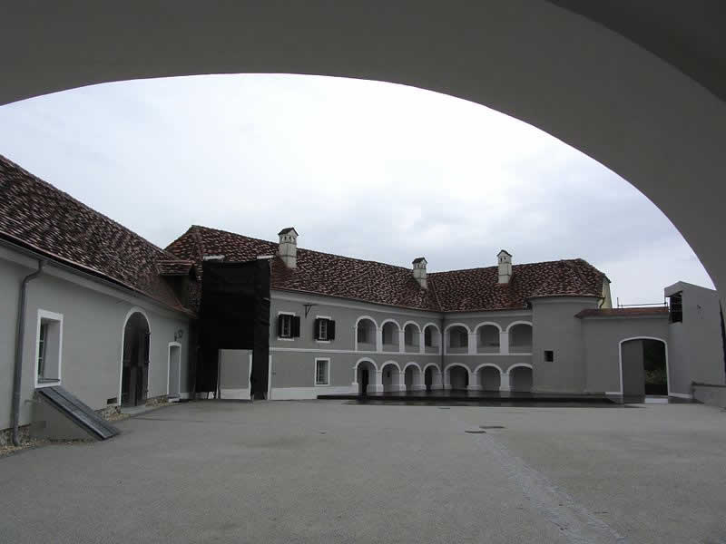 Schloss Tabor im Burgenland