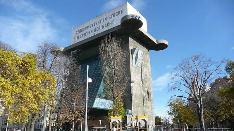 Esterhazypark mit Flakturm in Wien Mariahilf