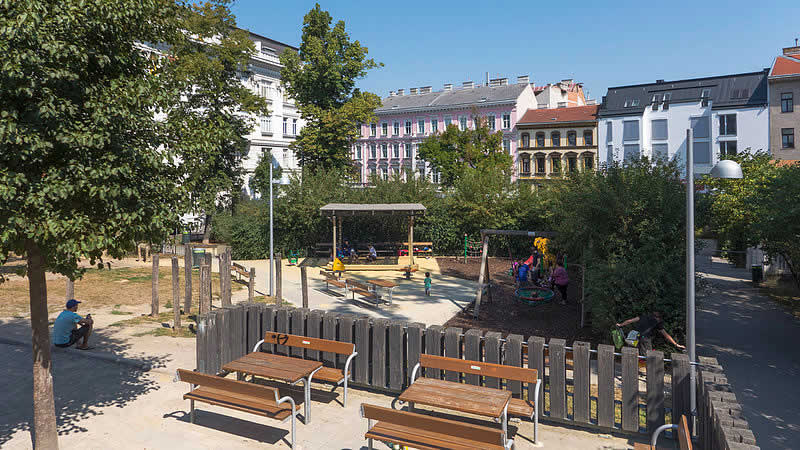 Währinger Schubertpark bei der Währinger Straße Wien