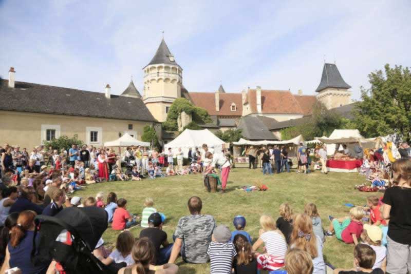 Mittelalterfest und Ritterturnier auf der Rosenburg