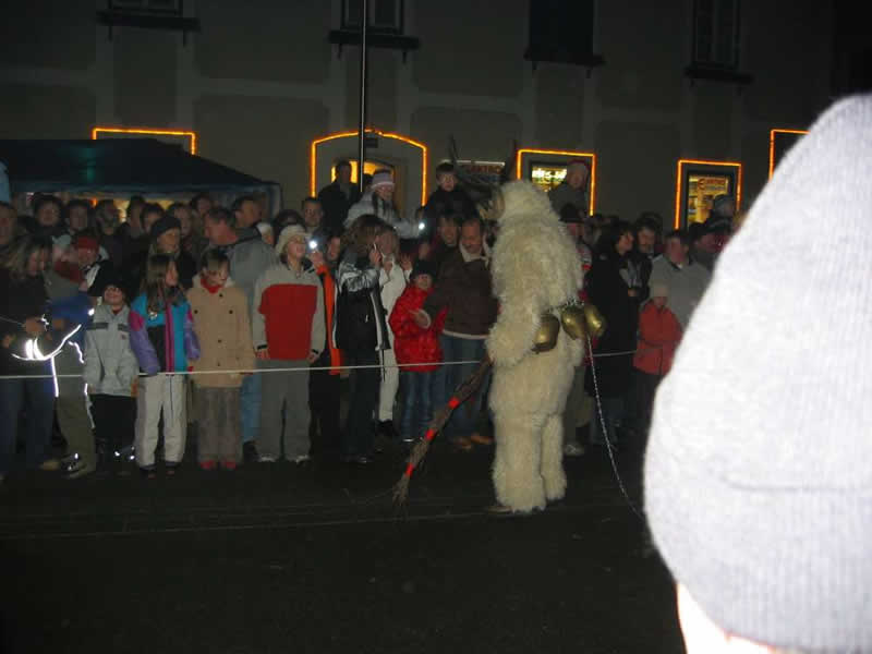 Krampusläufe und Perchtenläufe in Wien