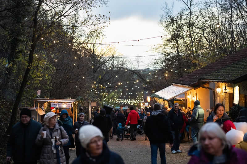 Adventmarkt in der Kellergasse in Wolkersdorf