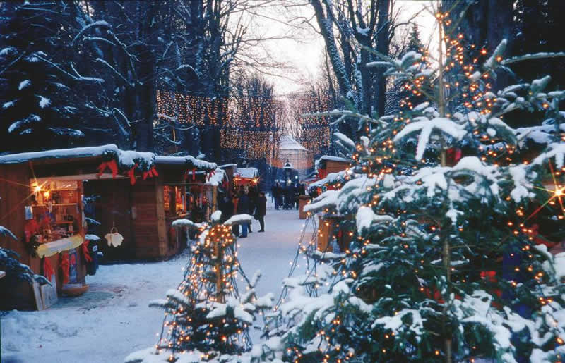 Christkindlmarkt in der Promenade in Steyr