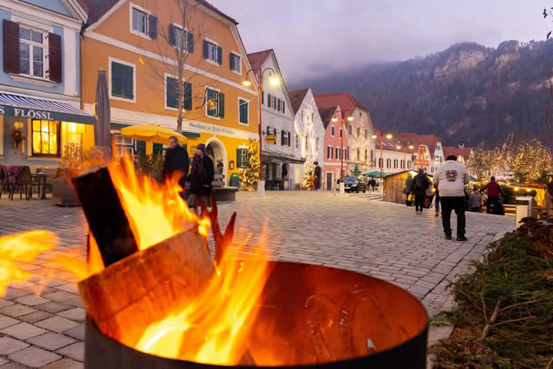 Feuerstelle beim Christkindlmarkt in Frohnleiten