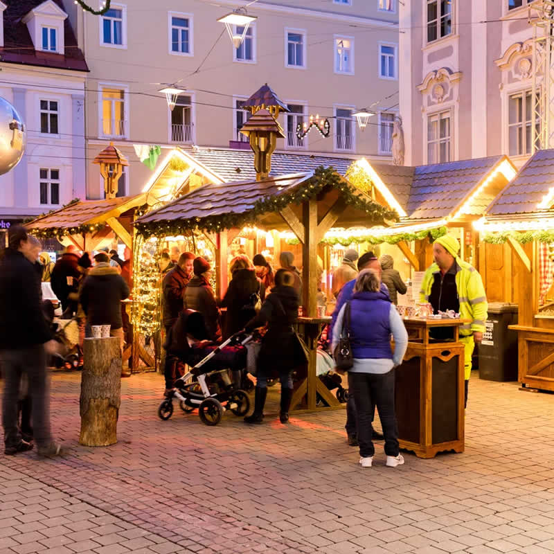 Christkindlmarkt am S&uuml;dtiroler Platz in Graz