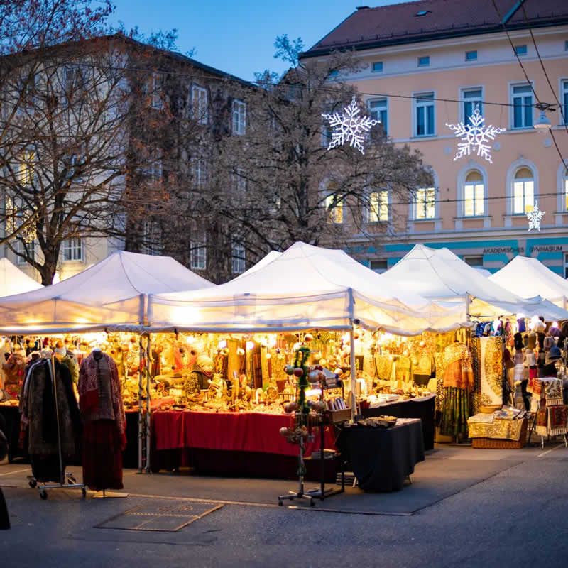 Adventmarkt am Tummelplatz in Graz
