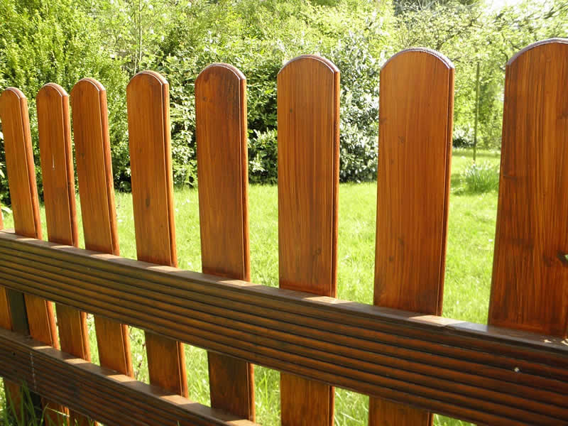 Auswahl der Materialien für den Gartenzaun