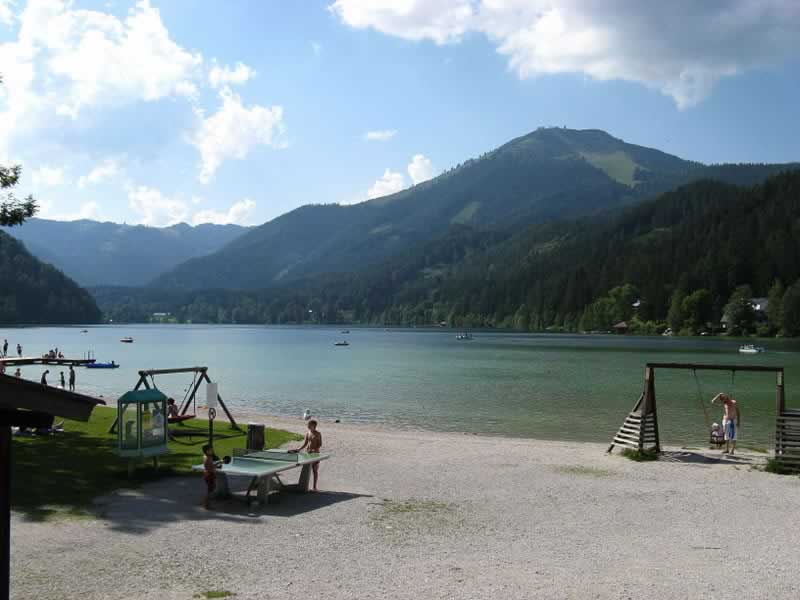 Erlaufsee mit Gemeindealpe im Mariazeller Gebiet