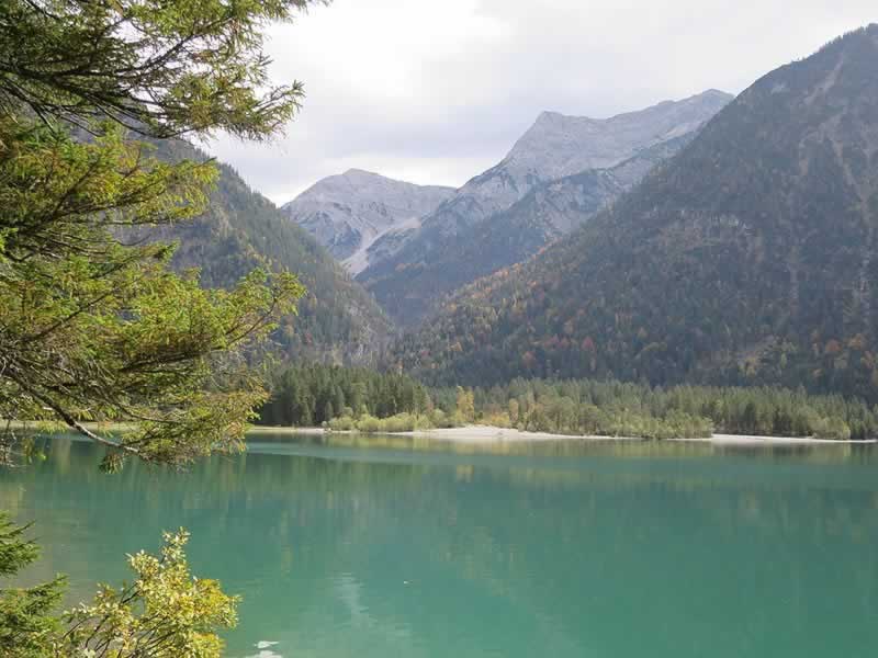 Heiterwanger See bei Reutte Tirol