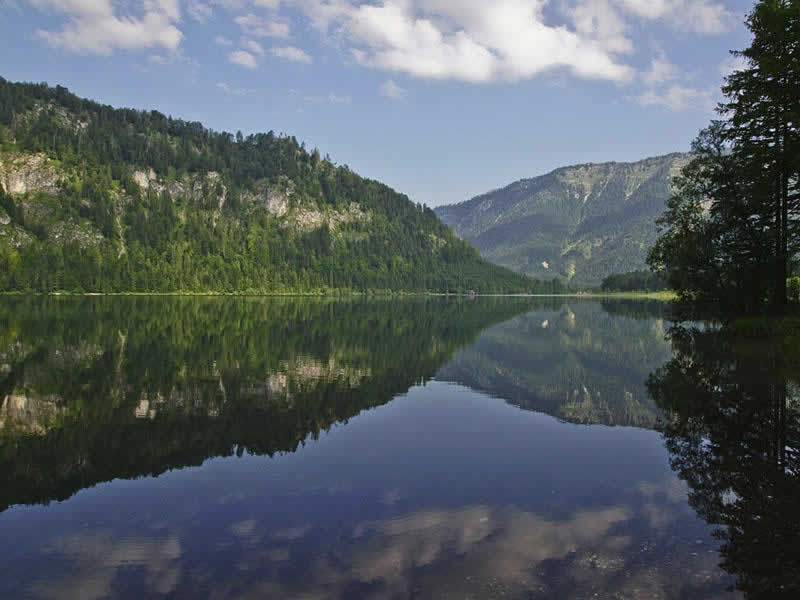 Offensee beim Toten Gebirge in Oberösterreich