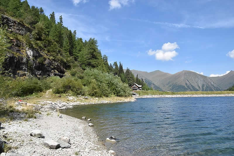 Unterer Rotgüldensee im Lungau Salzburg