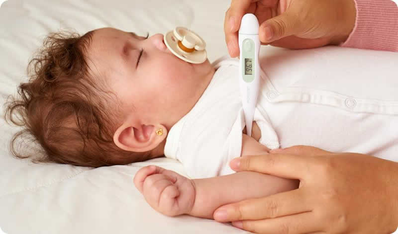 Baby bei Erkältung pflegen