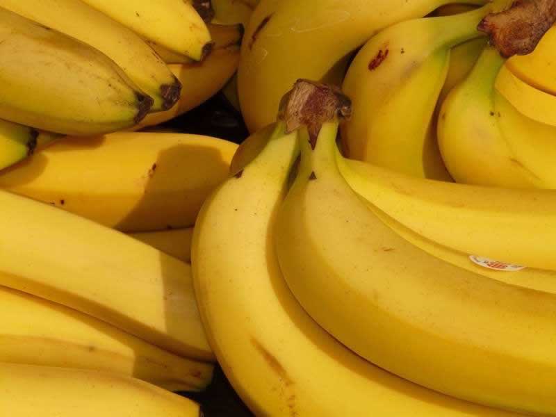 Banane mit Nährstoffe und Vitamine