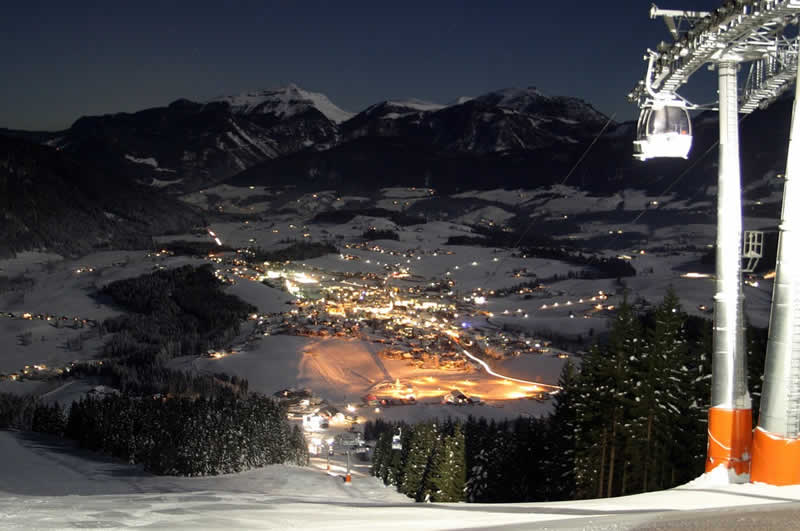 Skigebiet Abtenau Karkogel bei Nacht