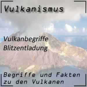 Vulkanausbruch mit Blitzentladungen