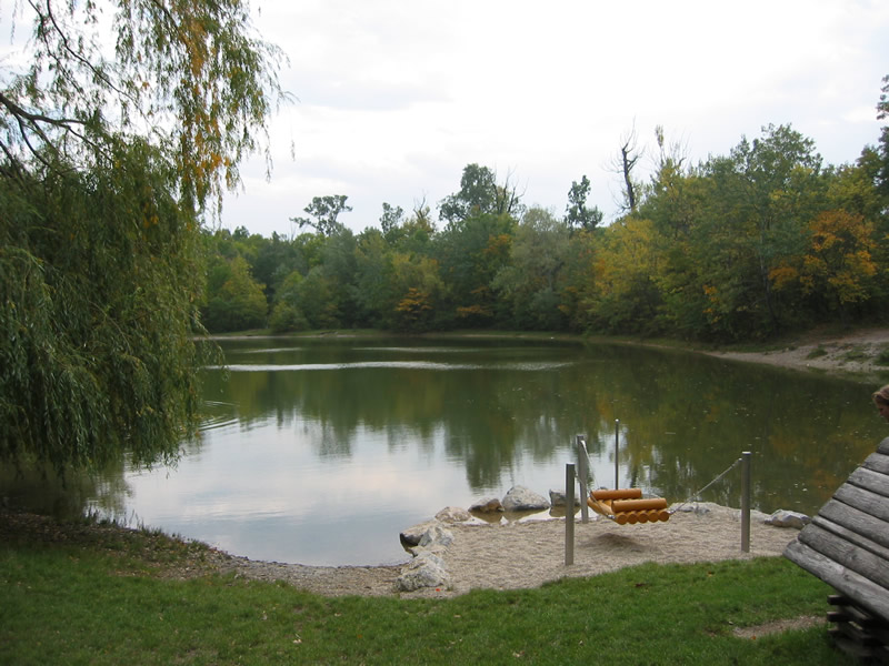 Heustadlwasser im Wiener Prater als Beispiel von Wetter und Natur