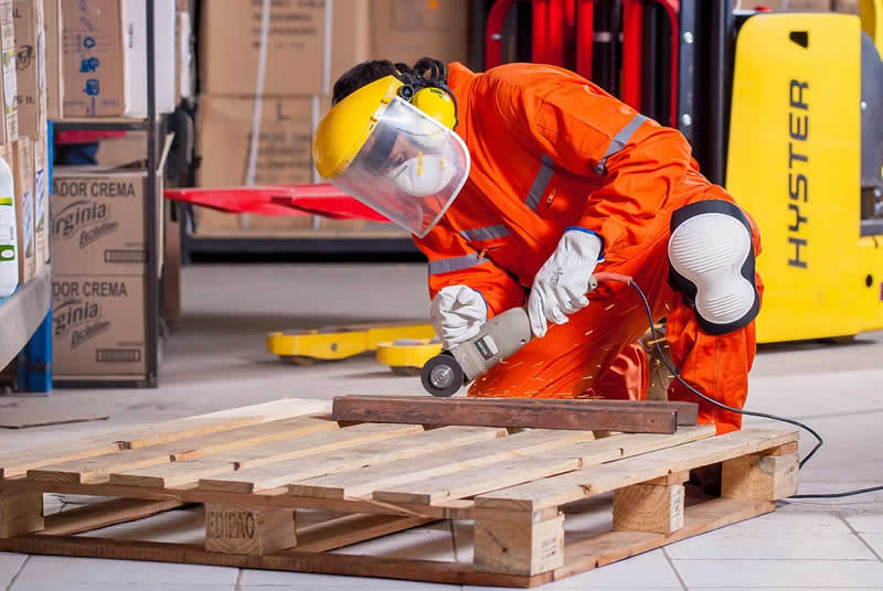 sichere Arbeitskleidung für Bauarbeiter