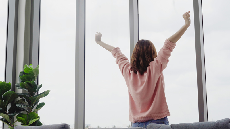 Viel Licht durch große Fenster
